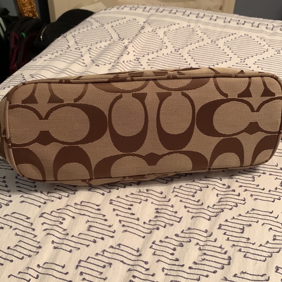 Coach C purse in purple and brown - great condition - Picture 2 of 3